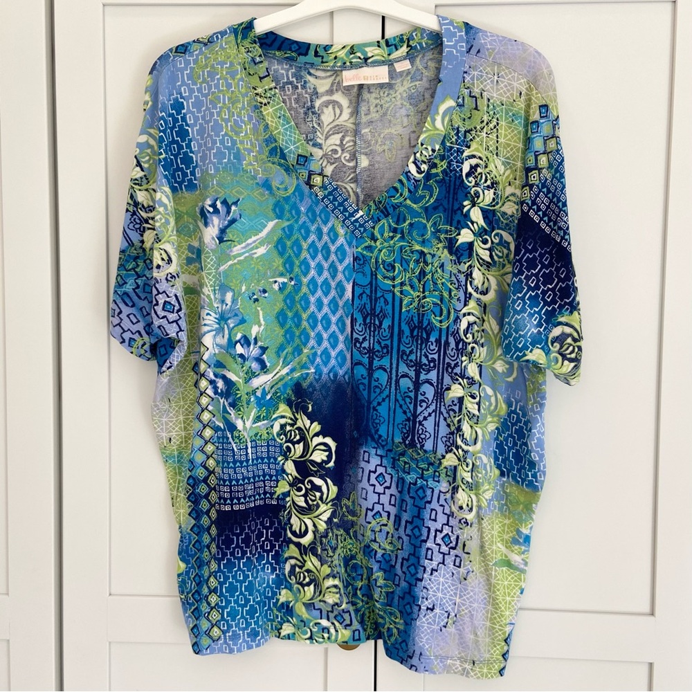 Belle by Kim Gravel Blue Green Patterned V-Neck Blouse